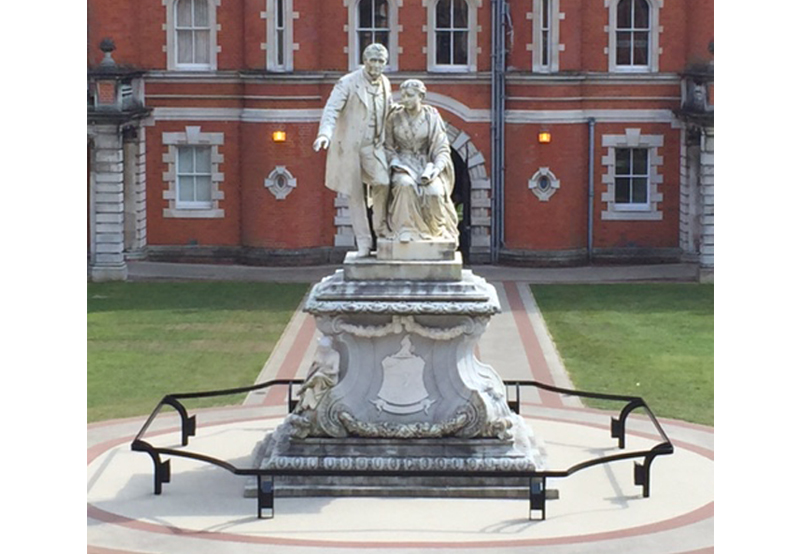 Royal Holloway College_Founders Statue